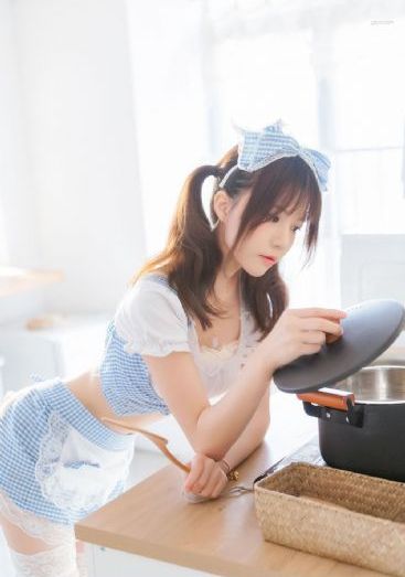 摸胸摸下面