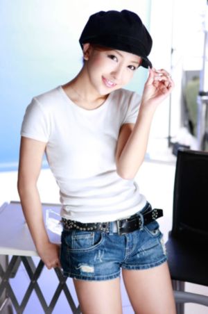 《后宫露营》