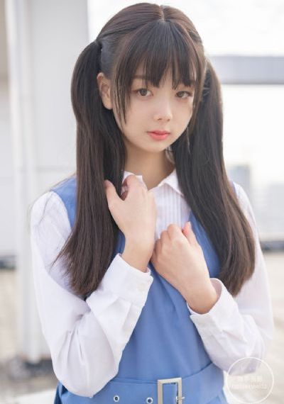女大学生沙龙室3