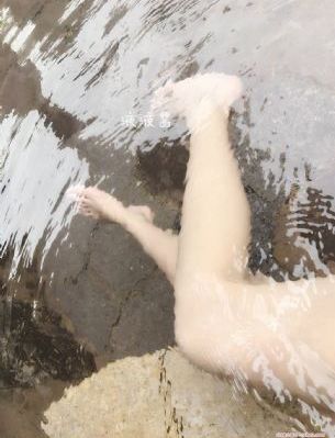 美丽的小蜜蜂4娃娃脸