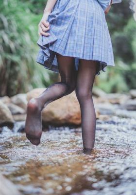 女同学3